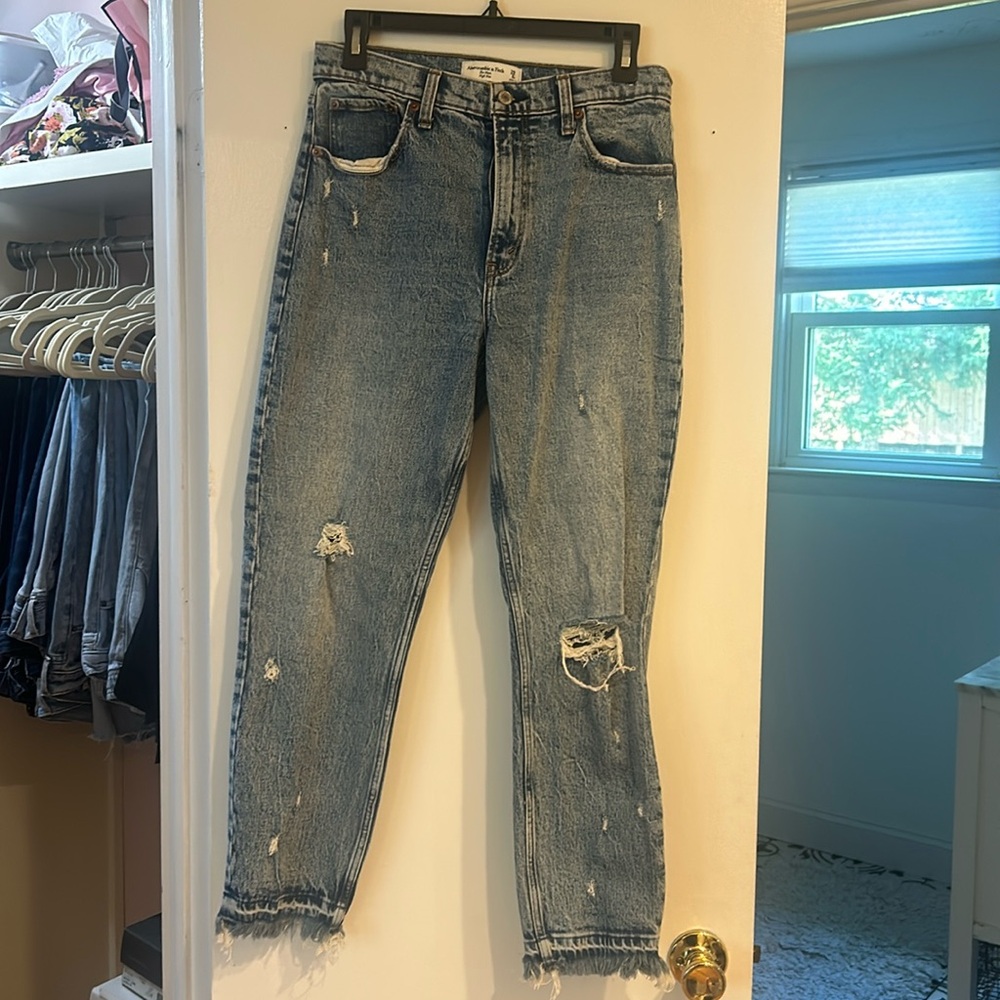 Abercrombie & Fitch mom jeans